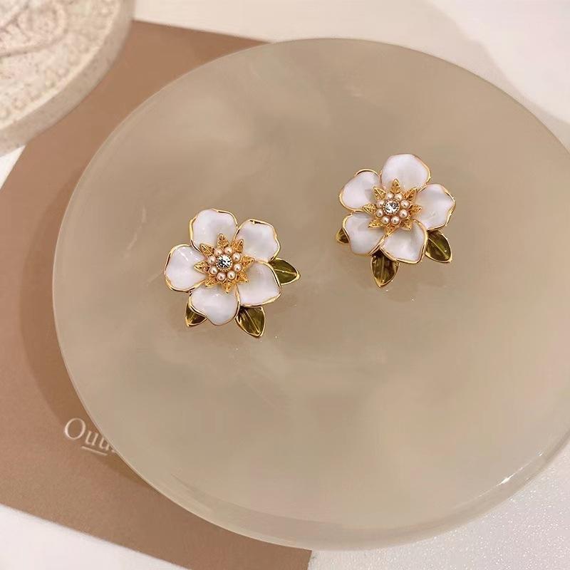 New Style Camellia Earrings for Women Light Luxury High-End Niche Gentle Elegant Flower Shaped